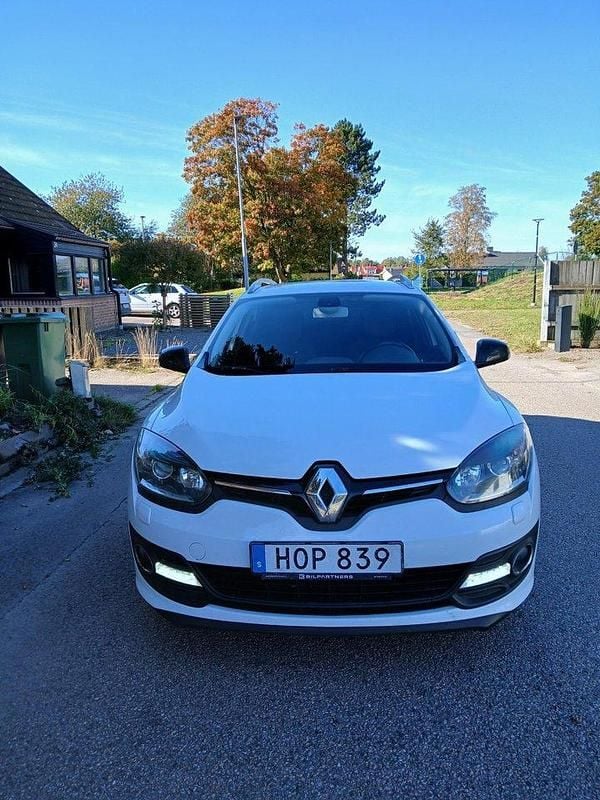 Vit Begagnad 2015 Renault Mégane GrandTour LIMITED Kombi | 50 000 kr (Bra pris) - Bild 1/4