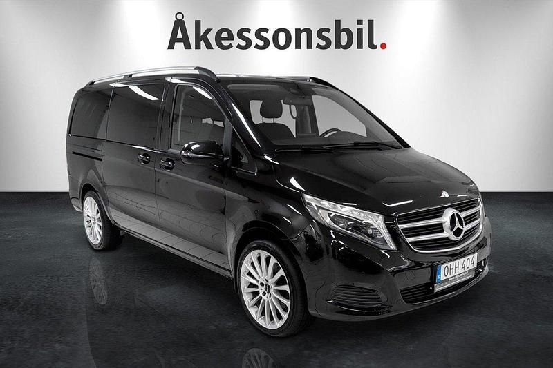Svart Begagnad 2016 Mercedes V250 Minibuss | 339 000 kr (Superpris) - Bild 1/4