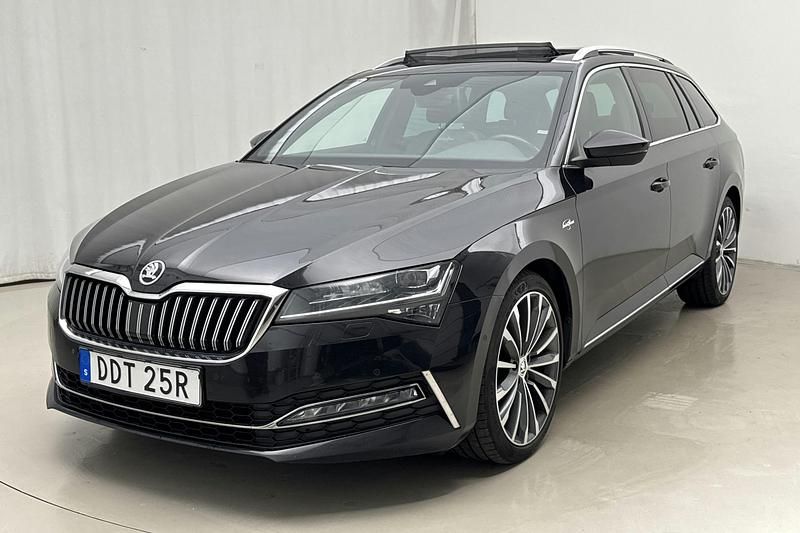 Svart Begagnad 2020 Skoda Superb Business Line Sedan | 260 000 kr (Bra pris) - Bild 1/4