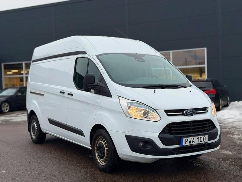 Begagnad Ford Transit Custom 125 HK (91 kW) 2015 Vit Sedan