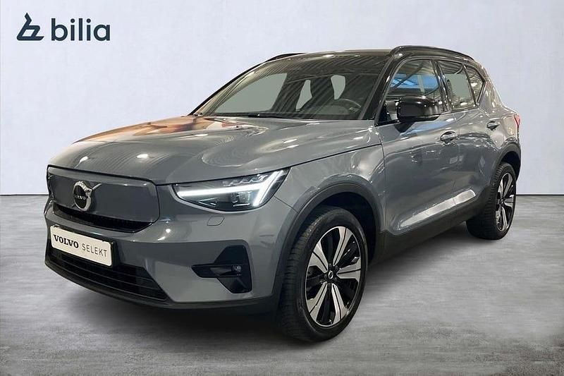 Grå Begagnad 2022 Volvo XC40 Plus SUV | 339 900 kr - Bild 1/3