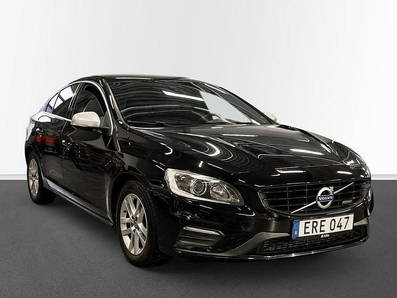 Begagnad Volvo S60 Business Edition 184 HK (135 kW) 2015 Svart Sedan