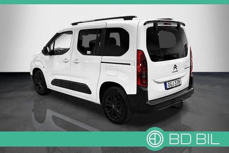 Begagnad Citroën e-Berlingo Shine 100 kW (136 HK) 2022 Vit Minibuss
