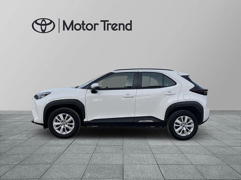 Begagnad Toyota Yaris Hybrid Active 117 HK (86 kW) 2023 Vit