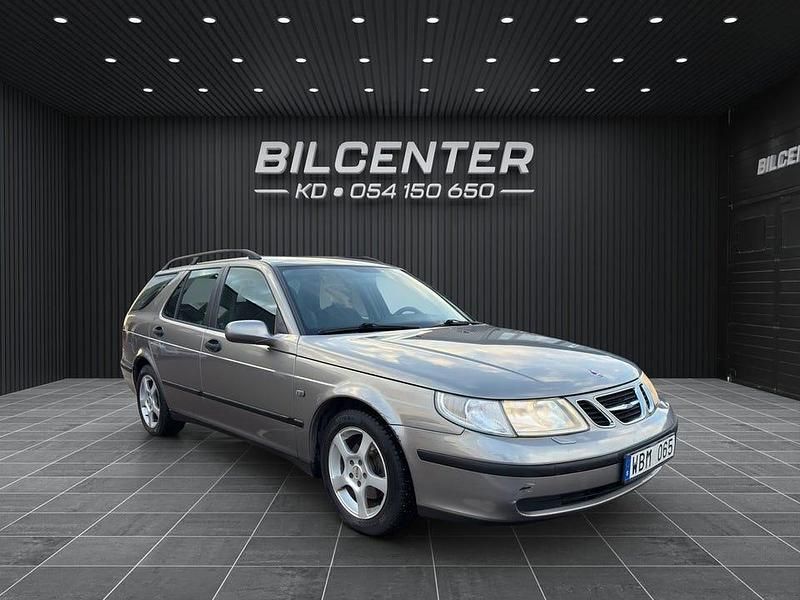 Ljusgrå Begagnad 2004 Saab 9-5 Linear Kombi | 19 900 kr (Marknadspris) - Bild 1/4
