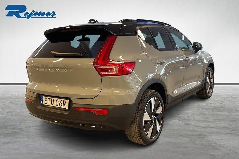 Begagnad Volvo EX40 Plus 188 kW (256 HK) 2024 Vapour grey metallic SUV