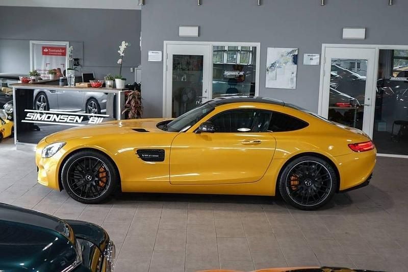 Begagnad Mercedes AMG GT S AMG 510 HK (375 kW) 2015 Gul Sportkupé