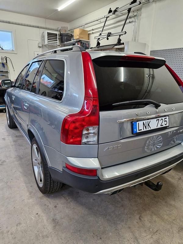 Electric silver Begagnad 2011 Volvo XC90 SUV | 79 500 kr (Lite dyr) - Bild 1/4