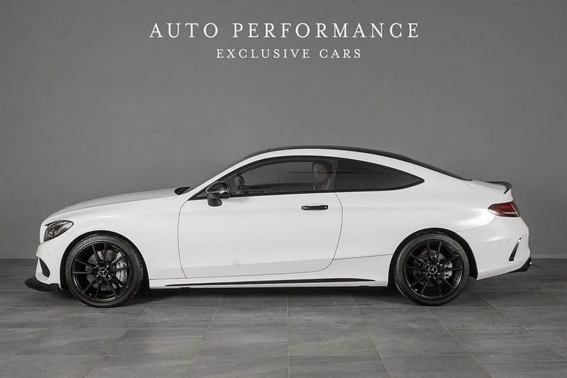 Begagnad Mercedes C43 AMG AMG 367 HK (269 kW) 2018 Vit Sportkupé