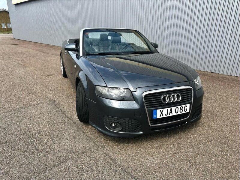 Grå Begagnad 2005 Audi A4 Cabriolet S-Line Cab | 69 500 kr (Marknadspris) - Bild 1/4
