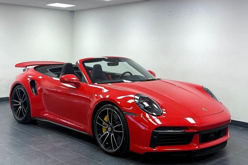 Röd Begagnad 2020 Porsche 911 Turbo S Cab | 2 395 000 kr - Bild 1/4