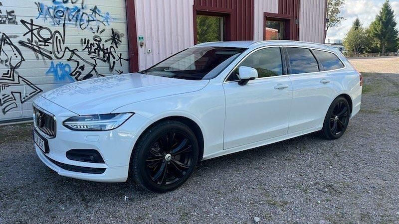 Vit Begagnad 2021 Volvo V90 Kombi | 159 000 kr - Bild 1/4