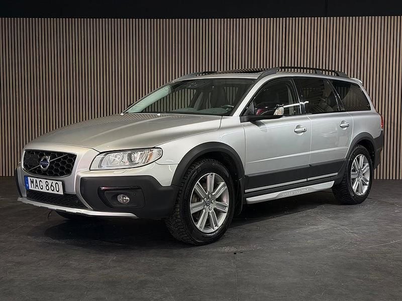 Begagnad Volvo XC70 Standard 181 HK (133 kW) 2015 Silver Kombi