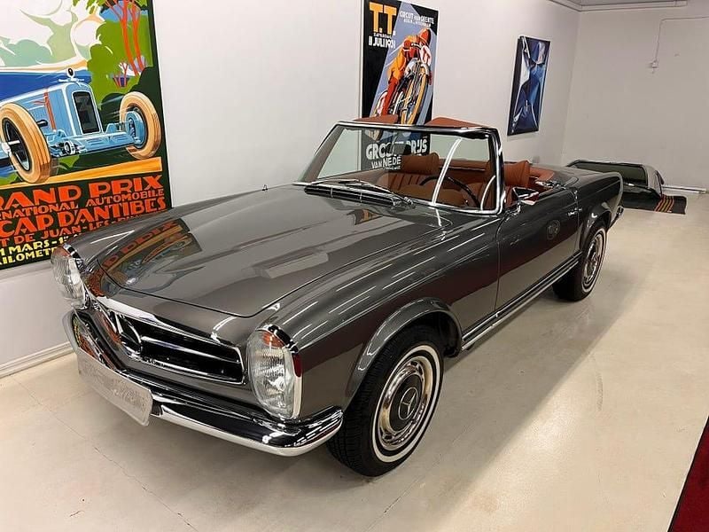 Begagnad Mercedes SL280 1969 Antracite metallic Cab