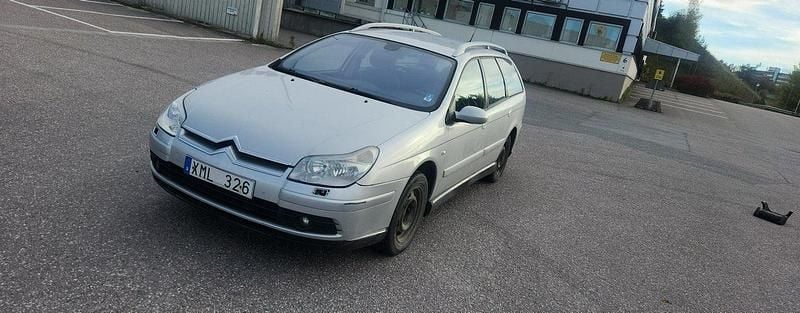 Silver Begagnad 2006 Citroën C5 Kombi | 19 500 kr (Marknadspris) - Bild 1/4