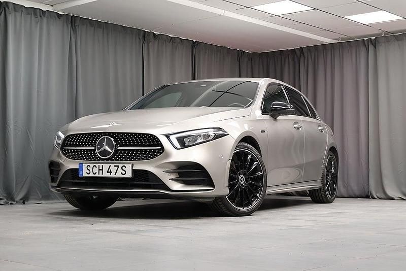 Begagnad 2020 Mercedes A250 Premium | 279 000 kr - Bild 1/4