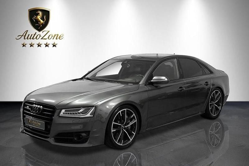 Begagnad Audi S8 plus 605 HK (444 kW) 2017 Grå Sedan