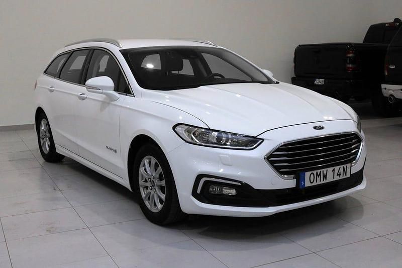 Vit Begagnad 2019 Ford Mondeo Titanium Kombi | 129 900 kr (Marknadspris) - Bild 1/4