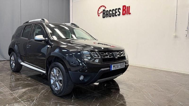 Svart Begagnad 2014 Dacia Duster Kombi | 59 900 kr (Marknadspris) - Bild 1/4