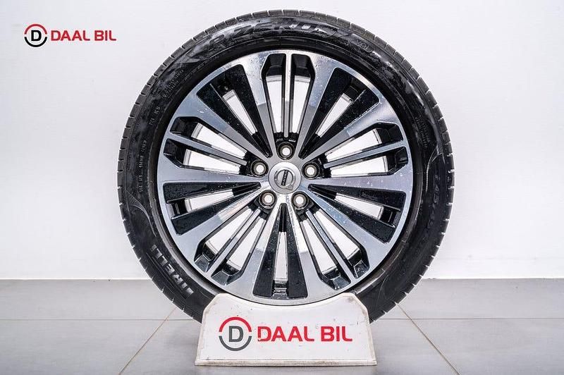 Begagnad Volvo V90 Core 350 HK (257 kW) 2024 Grå Kombi