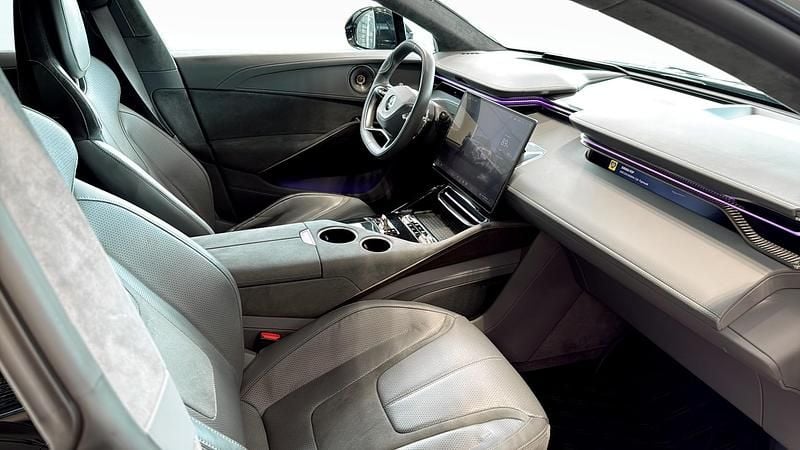 Begagnad Lotus Eletre 441 kW (600 HK) 2023 Svart (black) SUV
