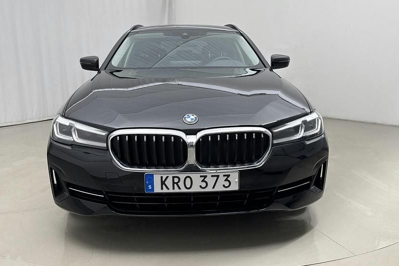 Begagnad BMW 520 190 HK (139 kW) 2024 Svart Kombi