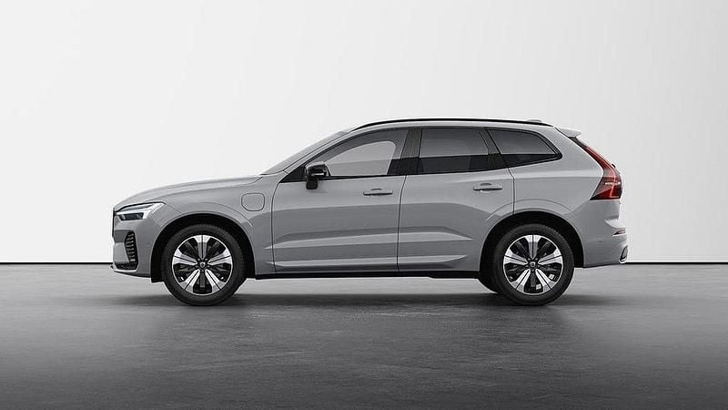 Grå Ny 2025 Volvo XC60 Plus SUV | 599 000 kr (Bra pris) - Bild 1/4