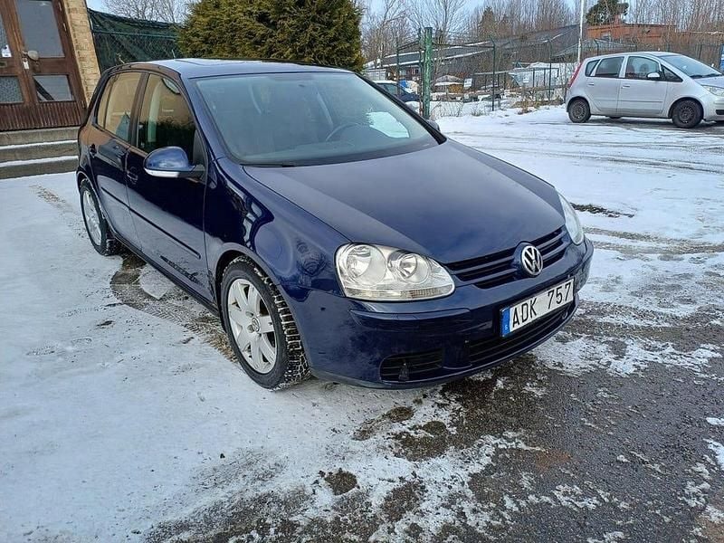Begagnad VW Golf V Sportline 140 HK (102 kW) 2007 Blå