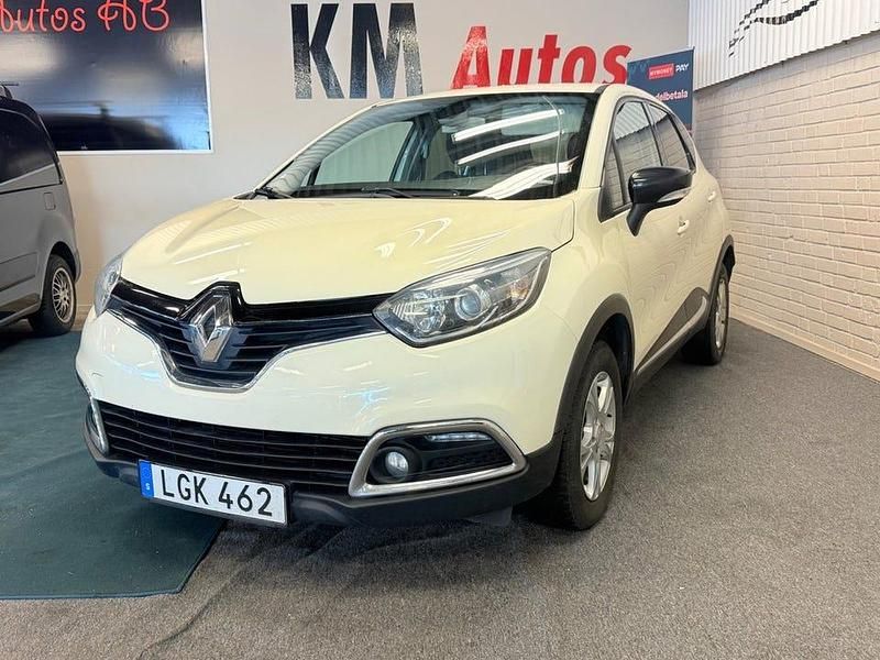 Vit Begagnad 2015 Renault Captur SUV | 84 900 kr (Marknadspris) - Bild 1/4