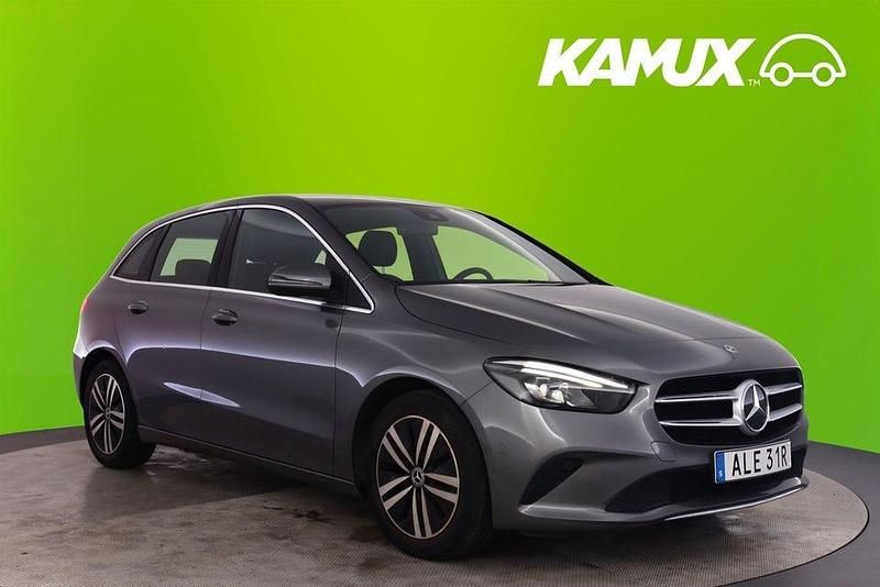 Silver/grå Begagnad 2019 Mercedes B180 Advantage Minibuss | 224 700 kr (Marknadspris) - Bild 1/3