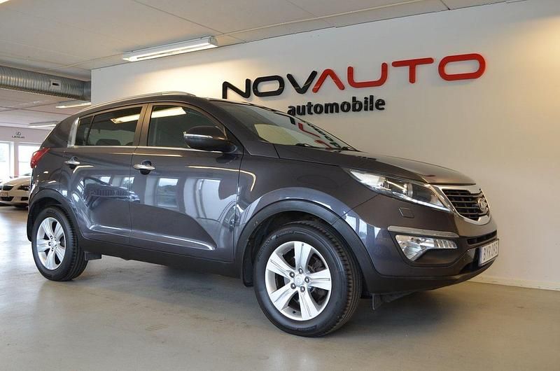 Dark gun metal Begagnad 2013 Kia Sportage Comfort SUV | 99 900 kr (Marknadspris) - Bild 1/4