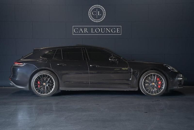 Begagnad Porsche Panamera Sport Turismo 441 HK (324 kW) 2022 Svart Kombi