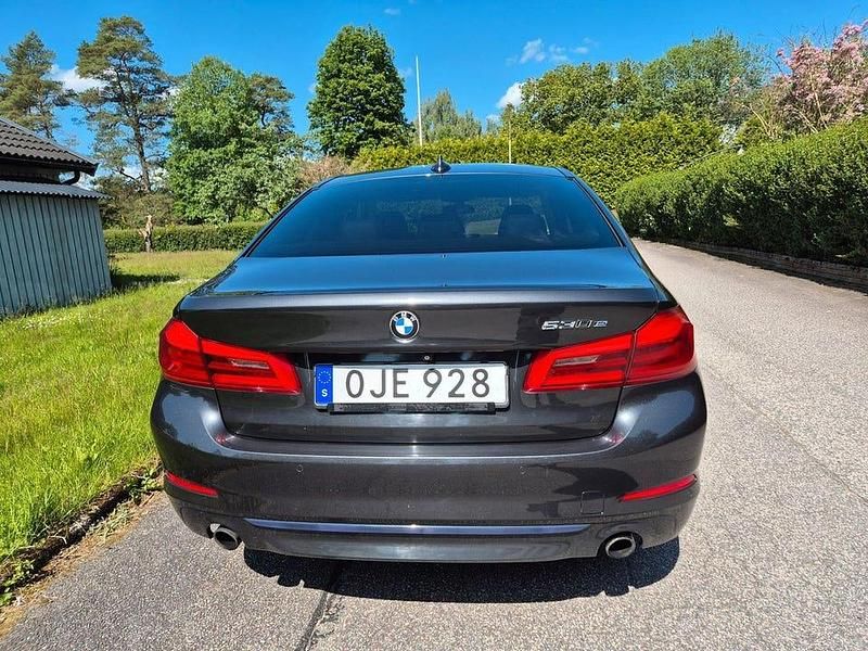 Begagnad BMW 530 iPerformance 252 HK (185 kW) 2017 Grå Sedan