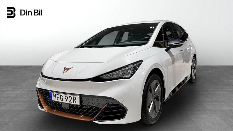 Begagnad Cupra Born 169 kW (231 HK) 2024 Vit Halvkombi
