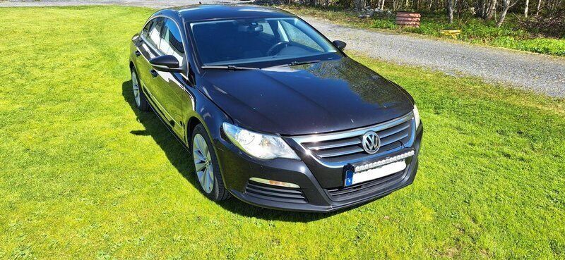Svart Begagnad 2011 VW CC Sedan | 76 900 kr (Marknadspris) - Bild 1/4