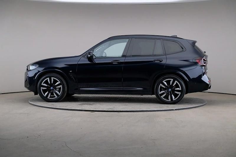 Begagnad BMW iX3 M Sport 210 kW (286 HK) 2022 Svart SUV