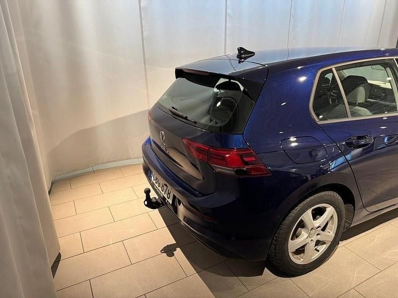Begagnad VW Golf VIII 150 HK (110 kW) 2024 Mörkblå (atlantic blue metallic) Kombi