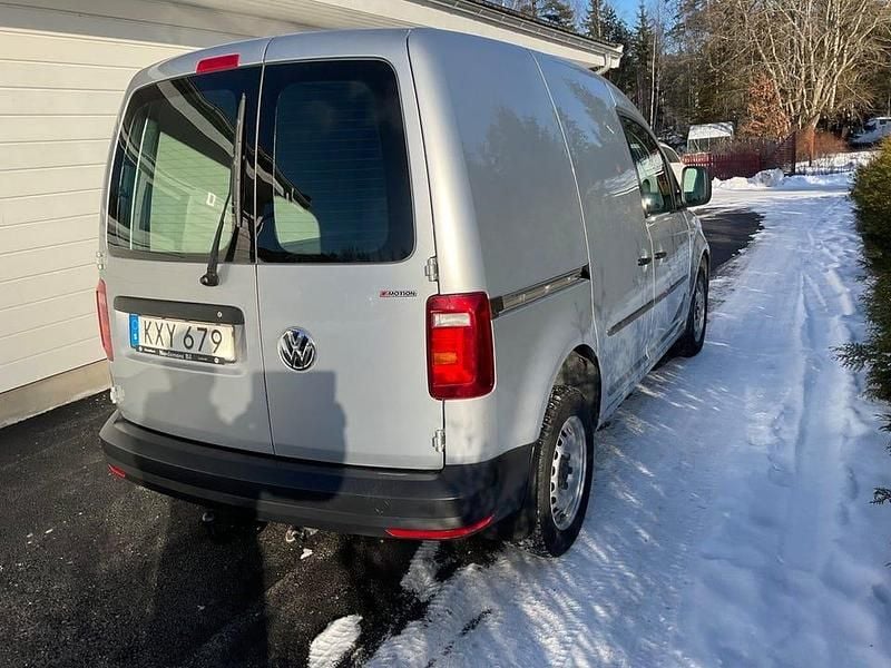 Begagnad VW Caddy 122 HK (89 kW) 2019 Silver Minibuss
