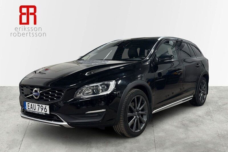Svart Begagnad 2018 Volvo V60 CC Standard Kombi | 239 900 kr (Marknadspris) - Bild 1/4