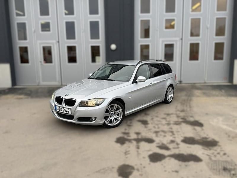 Begagnad BMW 320 Comfort Edition 177 HK (130 kW) 2010 Grå Kombi