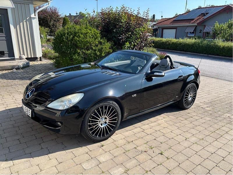 Svart Begagnad 2005 Mercedes SLK350 Cab | 99 000 kr (Superpris) - Bild 1/4
