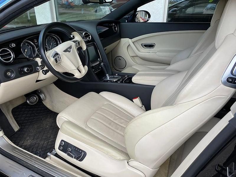 Begagnad Bentley Continental GT 785 HK (577 kW) 2011 Svart Sedan