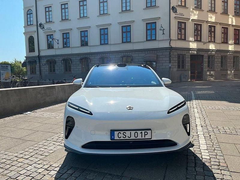 Begagnad Nio ET5 360 kW (490 HK) 2023 Vit Sedan