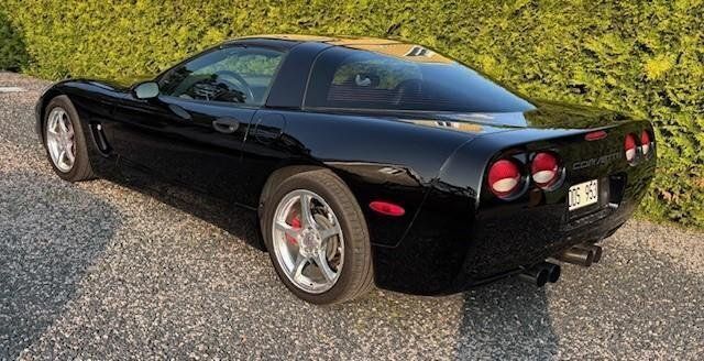 Svart Begagnad 2001 Chevrolet Corvette C5 LS Sportkupé | 225 000 kr - Bild 1/4
