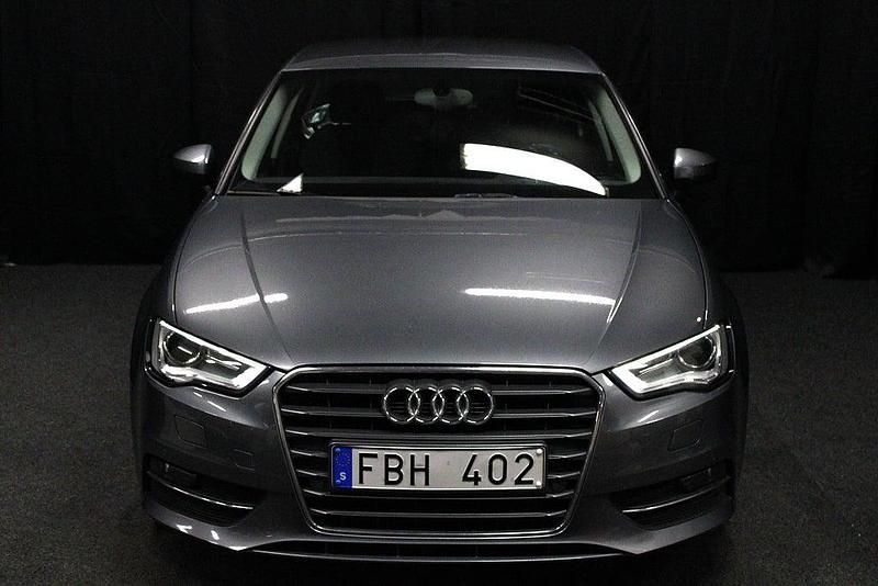 Begagnad Audi A3 Sportback 179 HK (131 kW) 2013 Grå Halvkombi