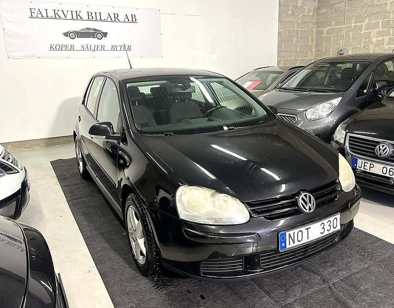 Begagnad VW Golf VI Trendline 102 HK (75 kW) 2008 Svart Halvkombi