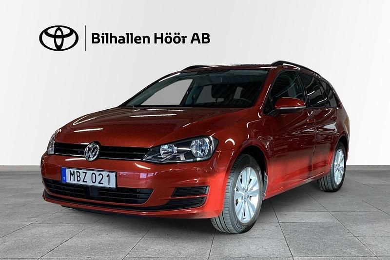 Röd Begagnad 2015 VW Golf VII Kombi | 159 900 kr (Lite dyr) - Bild 1/3