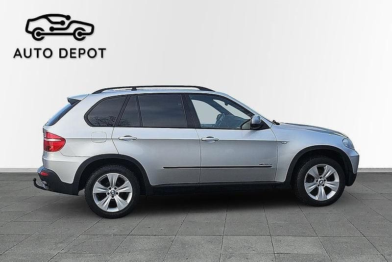 Begagnad BMW X5 Sport Line 235 HK (172 kW) 2010 Grå SUV