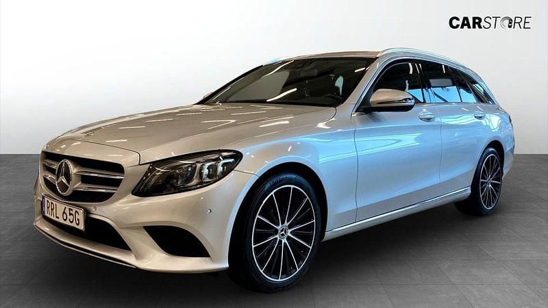 Silver Begagnad 2020 Mercedes C220 Kombi | 249 900 kr (Marknadspris) - Bild 1/4