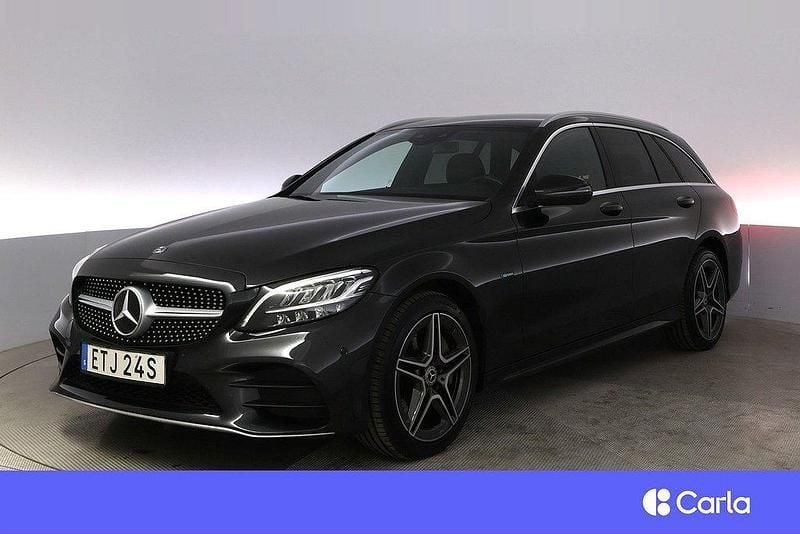 Grå Begagnad 2021 Mercedes C300e AMG Kombi | 278 900 kr (Superpris) - Bild 1/4